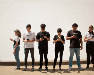 A New Stanford Study Asks: Should Social Media Come With a Health Warning?